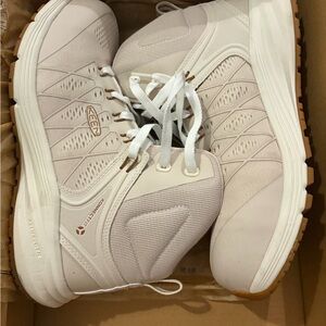 KEEN Women's vista energy mid safety shoe